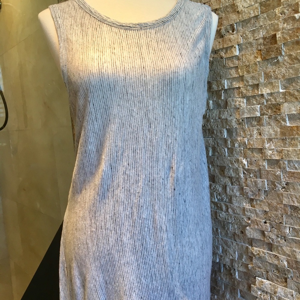 Gray colored linen tunic. Kenar brand.